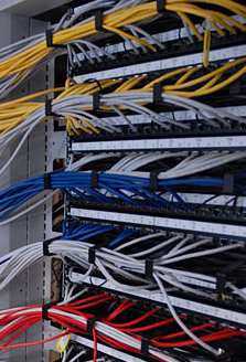 how does a patch panel work